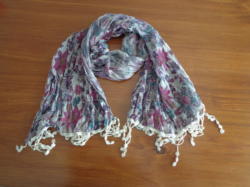 Pashmina Estampada Con Crochet