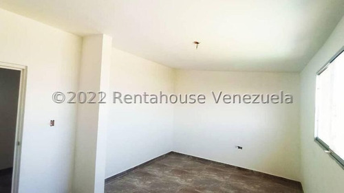 Imagen 4 de 16 de Townhouse En Venta, Ubicada En Puerta Maraven, Punto Fijo.