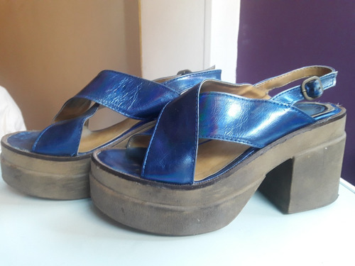 Sandalias Cuero Azul Metalizado Base Alta Marca  Prego  Nº39