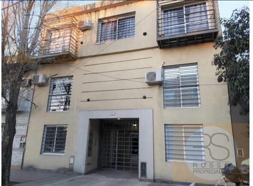 Departamento Tipo Dúplex 3 Ambientes En Venta - Haedo, Barrio Güemes