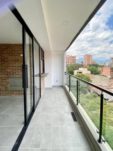 Apartamento En Venta En Conquistadores. Cod V11231
