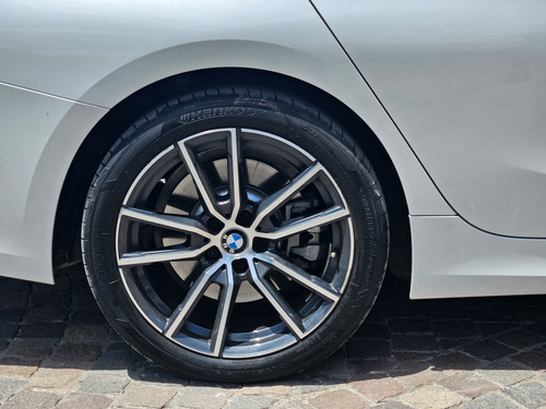 BMW Serie 3 3.0 330i Sedan Sport Line 252cv