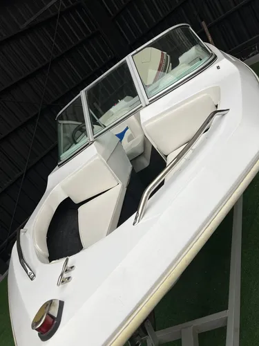 Lancha Campanili Ventura 140 Hp