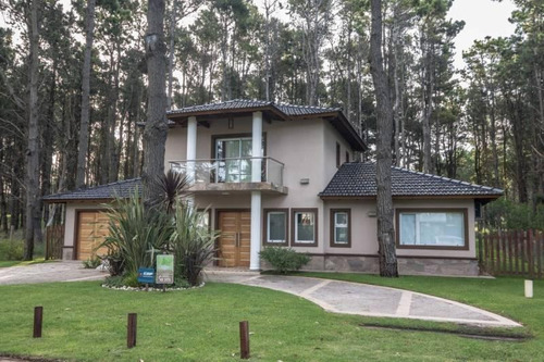 Imagen 1 de 15 de Casa En Venta - 5 Ambientes - Zona Alamos Ii - Pinamar