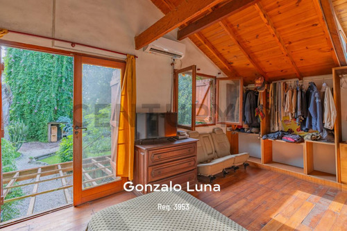 Venta De Casa En El Bosque Peralta Ramos En La Ciudad De Mar Del Plata.