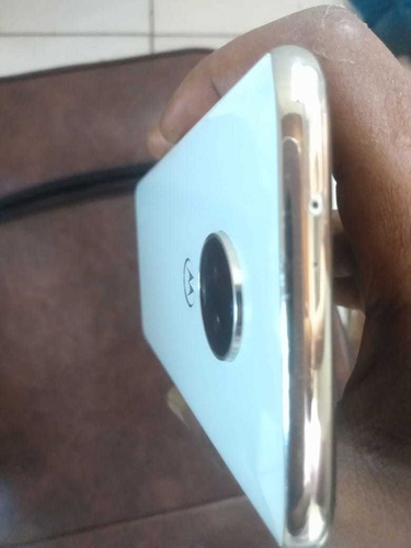 Moto G7 Polar