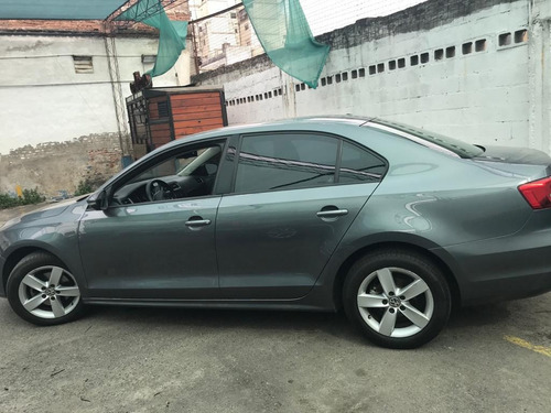 Volkswagen Vento 2.5 Advance Plus 170cv Tiptronic 2015