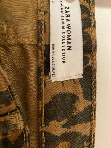 Pantalón Premium Denim Collection Animal Print Zara