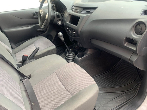 Imagen 7 de 15 de Nissan Np300 2.5 Estacas Dh Aa Pack Seg Mt 2020