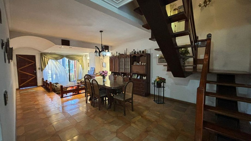 Chalet En Venta En Piñeyro