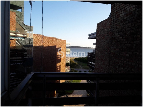 Imagen 2 de 13 de Venta Apartamento 2 Dormitorios, Playa Mansa, Punta Del Este