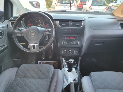 Volkswagen Suran 1.6 Highline 101cv 11c 2012