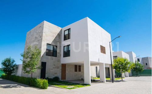 Casa En Condominio: 3 Niveles, 3 Recámaras (opción) / Lomas City, Puebla