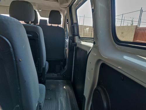 Ford Transit 2.2 Pasajeros Larga Techo Alto Custom Mt