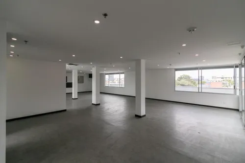 Oficina En Arriendo En Virrey. Cod A1094049