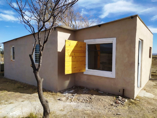 Imagen 4 de 8 de C19- 2 Has. Con Casa Y Pistachos En Acceso A Santa Rosa.