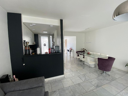 Departamento En Venta - 3 Dormitorios 2 Baños - Cochera - 100mts2 - Mar Del Plata