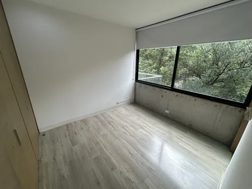 Apartamento En Arriendo Ubicado En El Poblado Sector Los Balsos (26986).