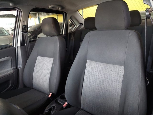 Imagem 4 de 11 de Fiesta Sedan 1.6 Rocam Se Sedan 8v Flex 4p Manual