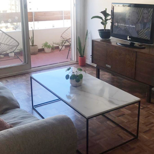 Imagen 7 de 8 de Mesa Ratona Simil Marmol Con Base De Hierro Minimalista