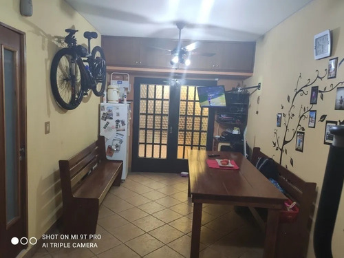 Imagen 10 de 14 de Casa En Venta, Moron Residencial, 4 Ambientes Cochera Parrilla