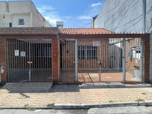 Duas Casas À Venda Ótima Localização Na Penha!