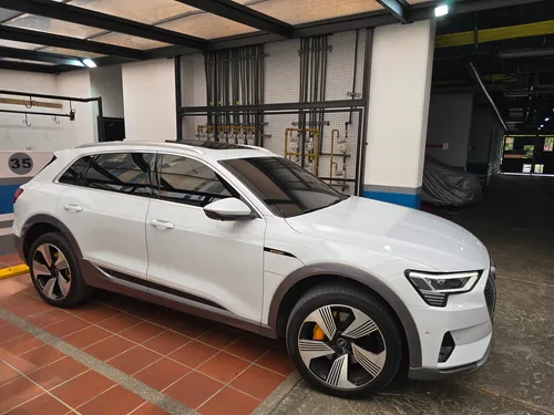 Audi E-tron Prestige