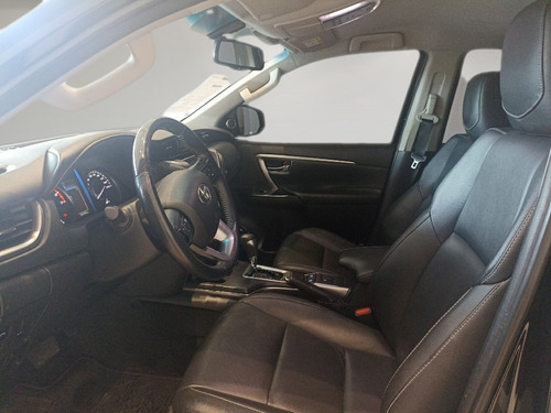 Toyota Hilux SW4 2.7 VVT-i FLEX SRV 7L 4X2 AUTOMÁTICO