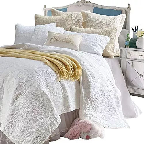 Brandream, juego de cobertor blanco estilo antiguo con relieve de flores  para camas tamaño Queen