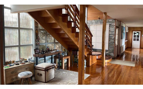 Casa En Venta De 4 Dorm. En Castro