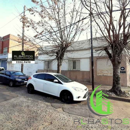 Imagen 2 de 14 de Chalet En Venta En Lanus Oeste