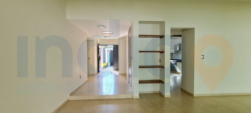 Imagen 11 de 30 de Casa En Venta En Juriquilla, Un Piso