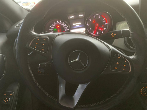 Mercedes-Benz Classe GLA 1.6 Advance Turbo Flex 5p