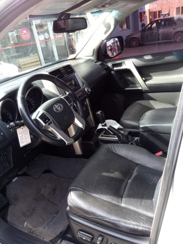 Imagen 3 de 10 de Toyota Land Cruiser Prado