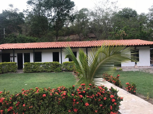 Imagen 4 de 8 de Finca De Recreo En Santafé De Antioquia.