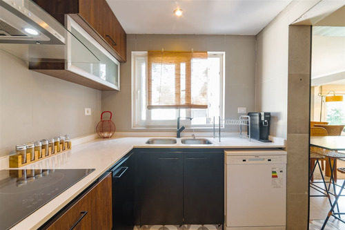 Casa En Venta De 4 Dorm. En Las Condes