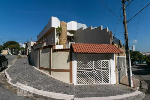 Casa De Esquina Próximo A Futura Estação Do Metrô V. Formosa