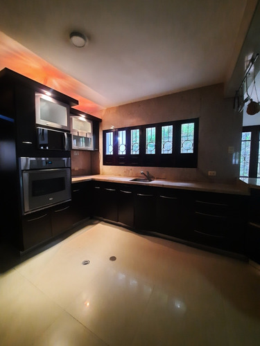 Yannet Inmuebles Vende Casa Calle Cerrada Trigal Norte