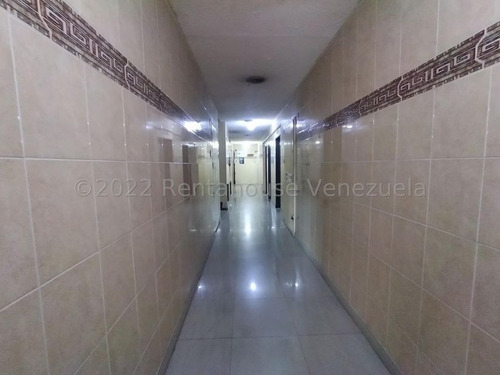 Imagen 14 de 14 de Rosangel Parraga Rentahouse Vende Vende Oficina En Av Bolivar Valencia Carabobo 22-21263