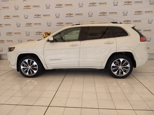 Imagen 2 de 15 de Jeep Cherokee Overland 2019