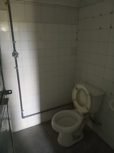 Imagen 10 de 20 de Local Comercial En Venta, 80 M2. Flor Amarillo-valencia