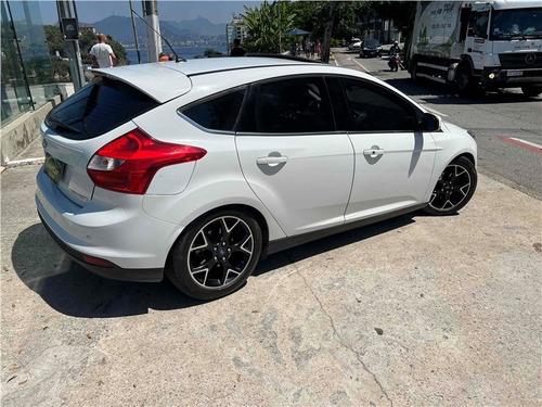 Imagem 6 de 14 de Ford Focus 2.0 Titanium Hatch Plus 16v Flex 4p Powershift