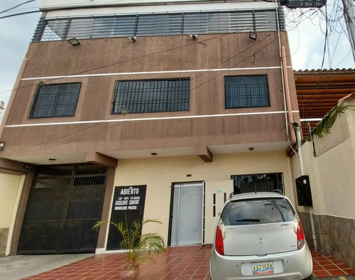 %$# Edificio En Venta En Pleno Centro De Barquisimeto, Solo 7 Años De Construccion, Moderno,totalmente Equipado, Con Negocio (fondo Decomercio) Una Increible Oportunidad De Inversion. Esther Vende 