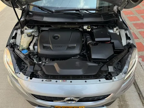 Volvo V40 2.0 T4 Drive-e R-design