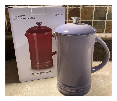 Cafetera Le Creuset 34 Oz., 1 Lt Color Cassis