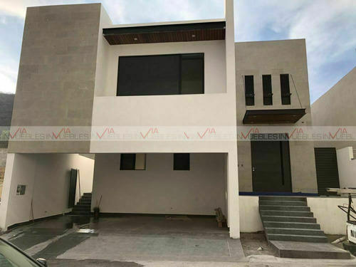 Casa En Venta En Carolco, Monterrey, Nuevo León