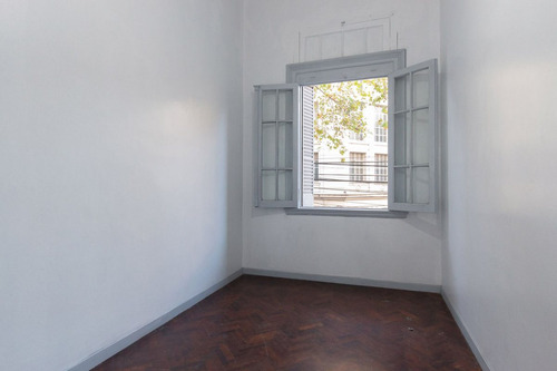 Venta Ph 5 Amb. En Flores A Pocos Mts De Rivadavia