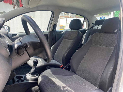 Imagen 12 de 12 de Volkswagen Gol 2014 1.6 Cl Mt