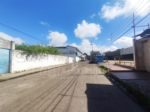 Imagen 2 de 8 de Ledezma Asesores Vende 2 Locales Comerciales A 50 Metros De La Av. Cumaná, Ciudad Bolívar - Venezuela
