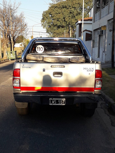 Imagen 6 de 8 de Toyota Hilux 3.0 Cd Srv Cuero I 171cv 4x2 2012